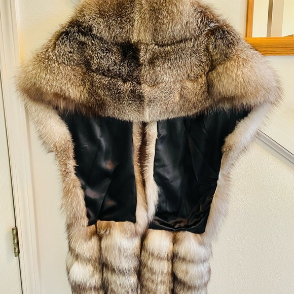 Used Sliver real fox stole used . L-XL. With free Fendi scarf or bag of - Picture 2 of 16